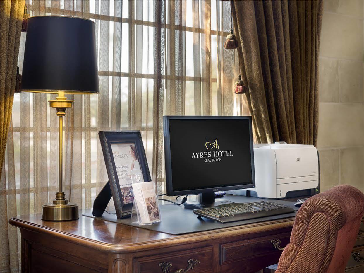 Ayres Hotel Seal Beach - Cypress Екстер'єр фото