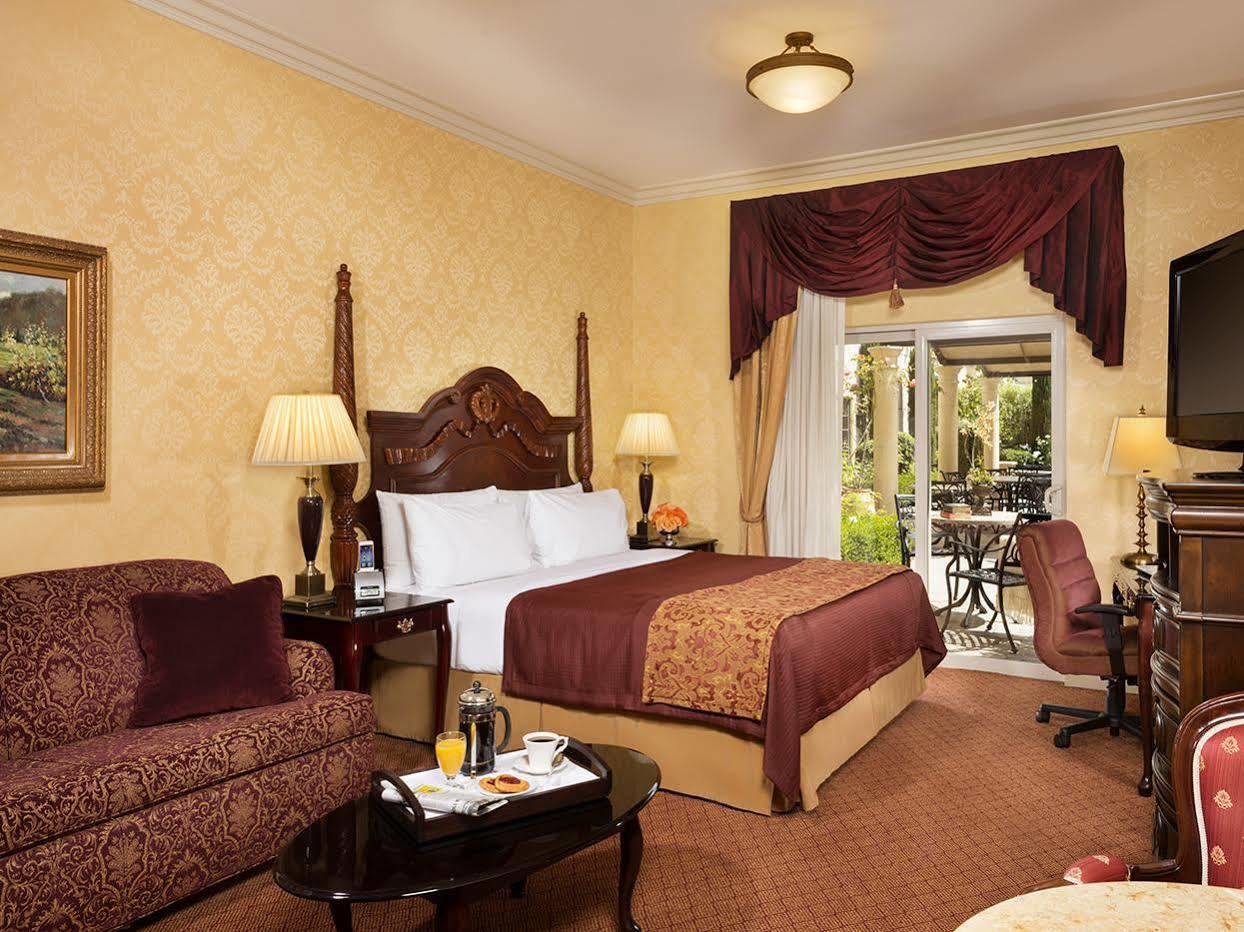 Ayres Hotel Seal Beach - Cypress Екстер'єр фото